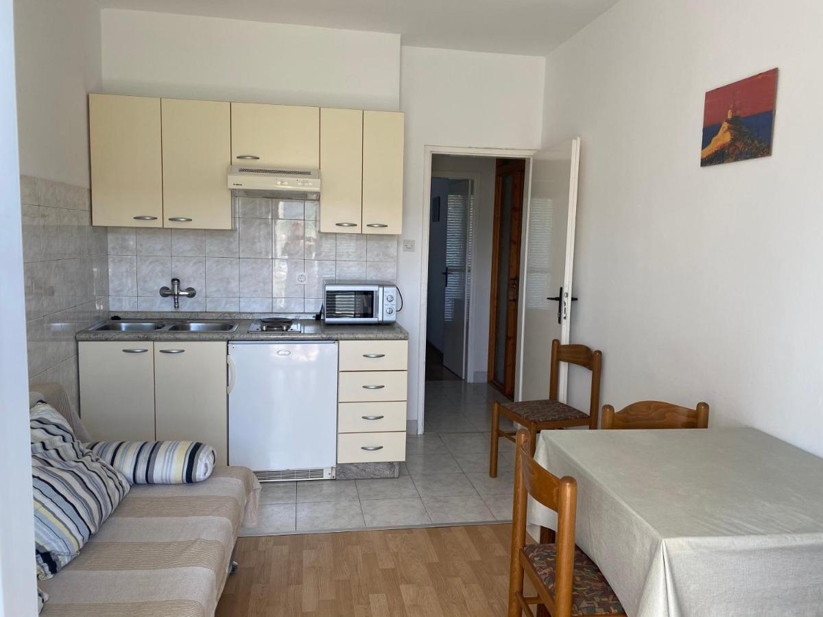 Apartments Marija โลปาร์ ภายนอก รูปภาพ